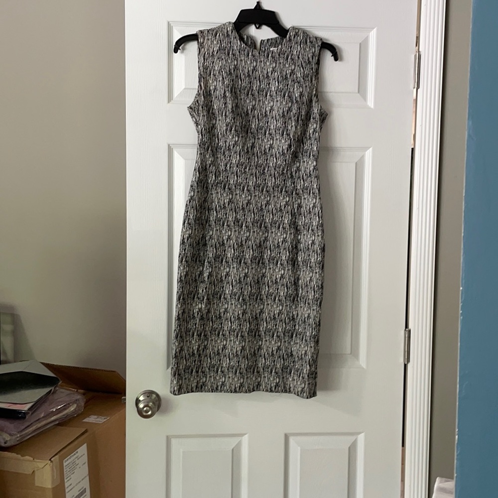 Calvin Klein black/white sheath dress size 2